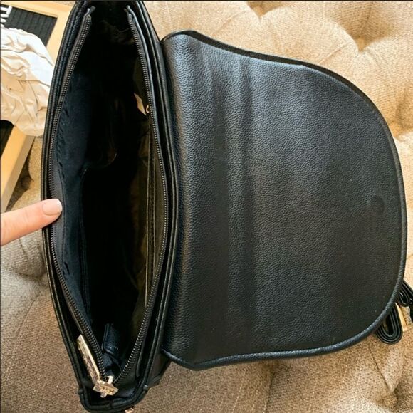 ‎Front Double Tassel Crossbody - Picture 5 of 5